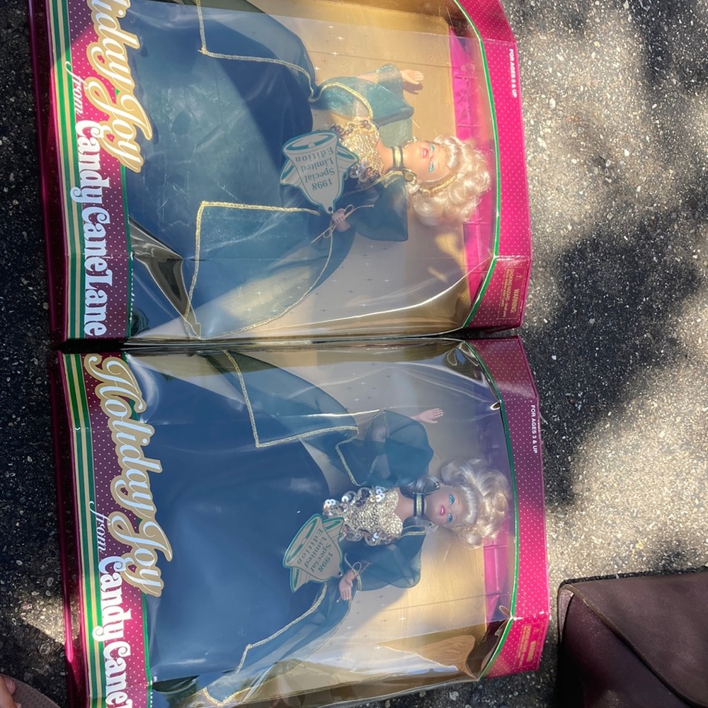 1998 special edition holiday joy Barbie